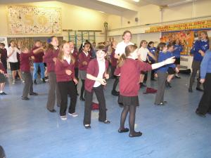 DAC 2013 P6128218 Dancing 2