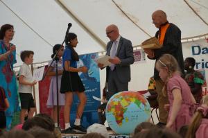 DAC 2018 DSC01908 Safe Schools presentation to Matt Western MP