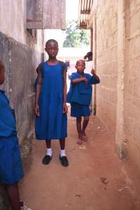 07.Walking-to-school