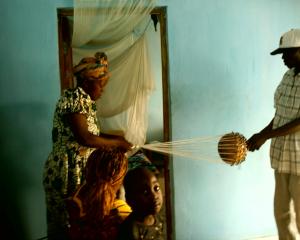 Making a gourd rattle